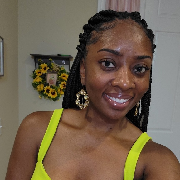 Meet your Posher, Fancy - Picture 1 of 1